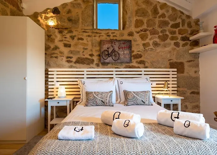 Quinta Pedras Novas 아파트 *